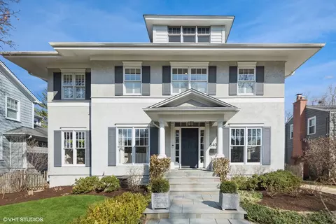 540 Hill Ave, Glen Ellyn, IL 60137