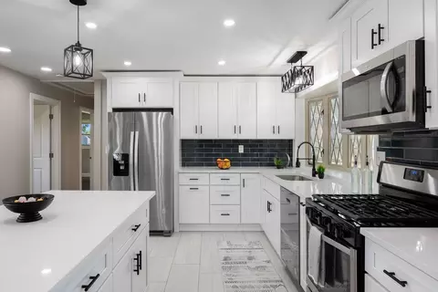8156 State Rd, Burbank, IL 60459 photo 12