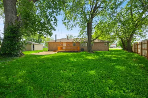 8156 State Rd, Burbank, IL 60459 photo 22
