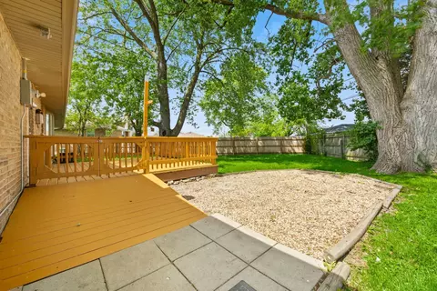 8156 State Rd, Burbank, IL 60459 photo 21