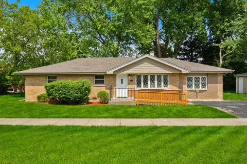 8156 State Rd, Burbank, IL 60459