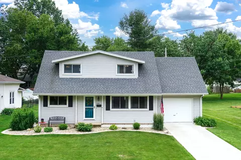 500 E 2nd St, El Paso, IL 61738