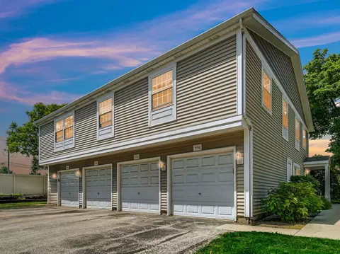 Exterior - 554 Pam Ct, Wheeling, IL 60090 photo 6 of 6