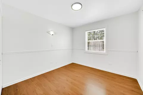 Bedroom - 554 Pam Ct, Wheeling, IL 60090 photo 1 of 4