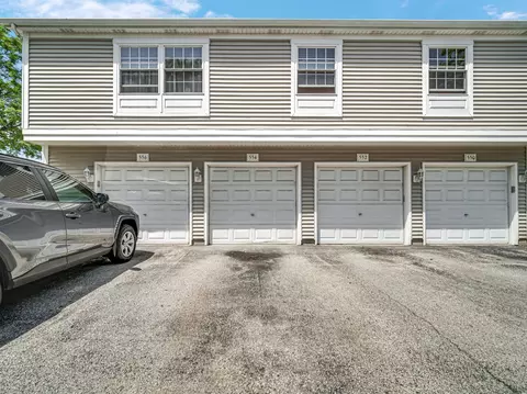 Exterior - 554 Pam Ct, Wheeling, IL 60090 photo 5 of 6