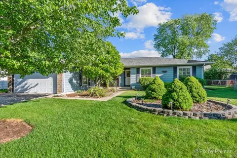 199 W Brantwood Ave, Elk Grove Village, IL 60007
