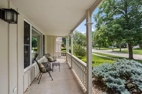 1012 Harrington Dr, Champaign, IL 61821 photo 3