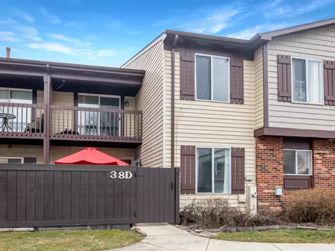 38 Fernwood Dr # D, Bolingbrook, IL 60440