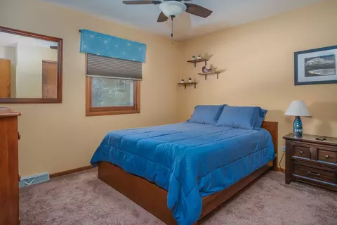 Bedroom - 820 Carriage Dr, Algonquin, IL 60102 photo 2 of 4