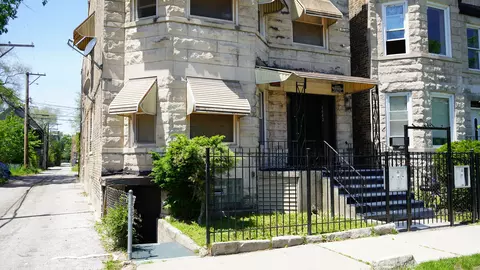6642 S Evans Ave, Chicago, IL 60637