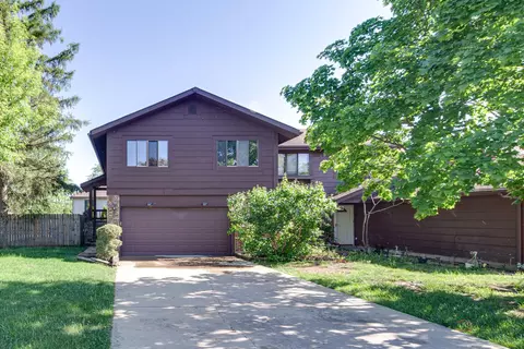 815 Cherry Valley Rd, Vernon Hills, IL 60061
