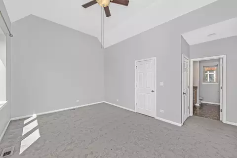 Bedroom - 406 E 46th St #B4, Chicago, IL 60653 photo 11 of 12