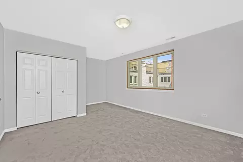 Bedroom - 406 E 46th St #B4, Chicago, IL 60653 photo 4 of 12