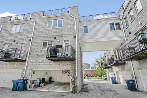 Exterior - 406 E 46th St #B4, Chicago, IL 60653 photo 2 of 3