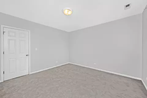 Bedroom - 406 E 46th St #B4, Chicago, IL 60653 photo 3 of 12