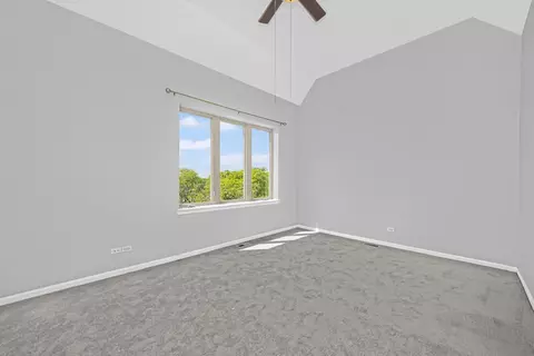Bedroom - 406 E 46th St #B4, Chicago, IL 60653 photo 10 of 12