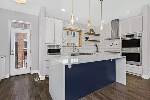 Kitchen - 406 E 46th St #B4, Chicago, IL 60653 photo 1 of 5