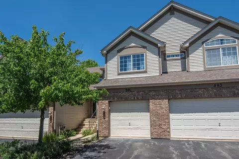 985 Park Hill Cir #985, Aurora, IL 60504