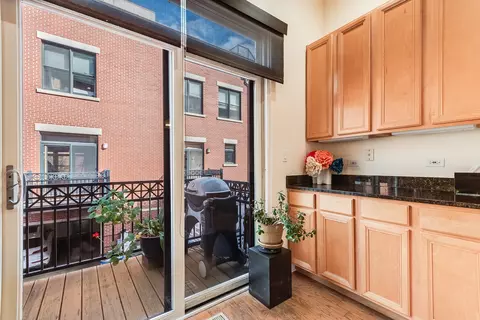 844 W 15th Pl, Chicago, IL 60608 photo 16