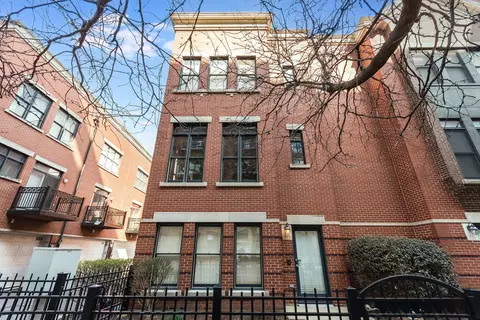 844 W 15th Pl, Chicago, IL 60608