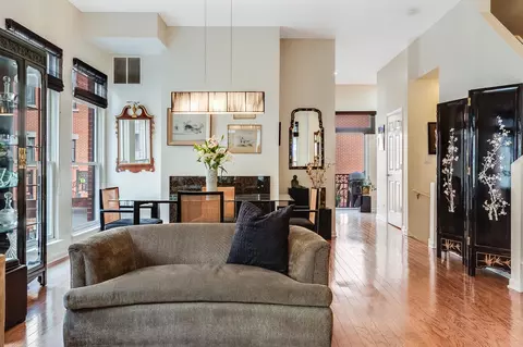 844 W 15th Pl, Chicago, IL 60608 photo 9