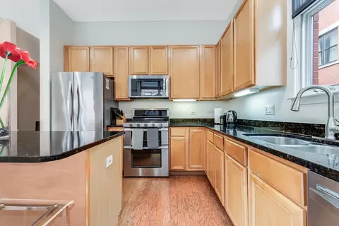 844 W 15th Pl, Chicago, IL 60608 photo 13
