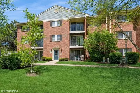 1532 N River West Ct #3B, Mount Prospect, IL 60056