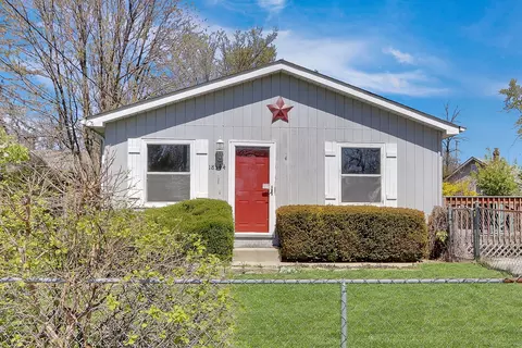 18544 W Main St, Grayslake, IL 60030