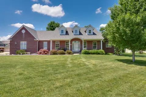 Exterior - 16030 Emerald Ct, Bloomington, IL 61705 photo 16 of 16