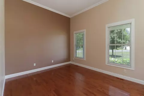 Living - 16030 Emerald Ct, Bloomington, IL 61705 photo 3 of 7