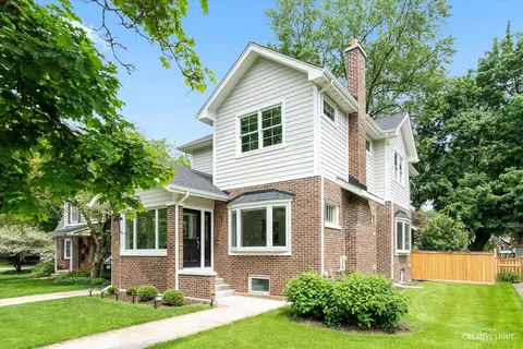 628 N Ellsworth St, Naperville, IL 60563