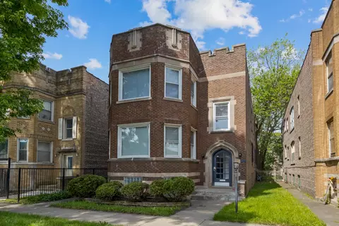 7918 S Paxton Ave, Chicago, IL 60617