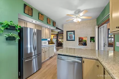 806 S Riverside Dr, Mchenry, IL 60050 photo 13