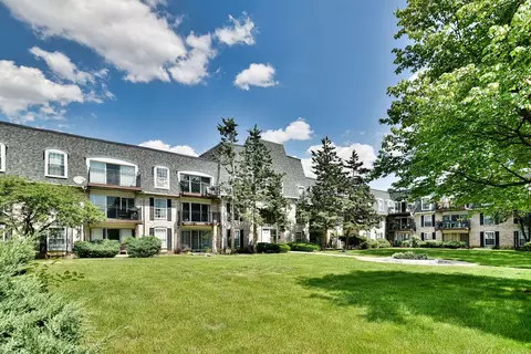 5200 Carriageway Dr #314, Rolling Meadows, IL 60008 photo 2