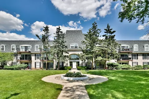 5200 Carriageway Dr #314, Rolling Meadows, IL 60008