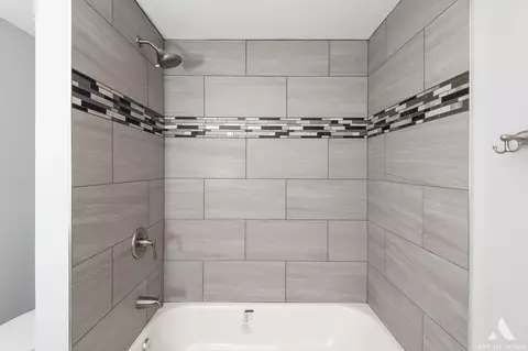 Bath - 8523 Mcvicker Ave, Burbank, IL 60459 photo 5 of 5