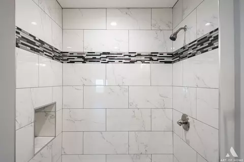 Bath - 8523 Mcvicker Ave, Burbank, IL 60459 photo 3 of 5