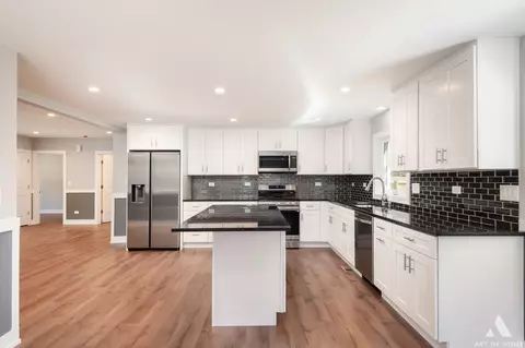 Kitchen - 8523 Mcvicker Ave, Burbank, IL 60459 photo 5 of 6