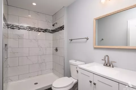 Bath - 8523 Mcvicker Ave, Burbank, IL 60459 photo 2 of 5