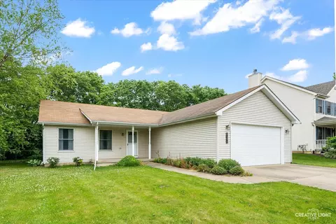 452 E Barberry Cir, Yorkville, IL 60560