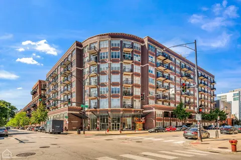 1000 W Adams St #816, Chicago, IL 60607