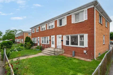 9348 Noel Ave #C, Des Plaines, IL 60016