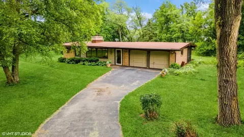 1115 Hillcrest Ave, Fox River Grove, IL 60021