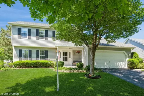 1806 Jeanette Ave, Saint Charles, IL 60174