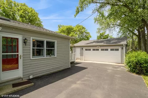 2103 Robin Ln, Rolling Meadows, IL 60008 photo 14