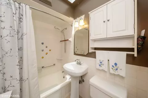 2103 Robin Ln, Rolling Meadows, IL 60008 photo 12
