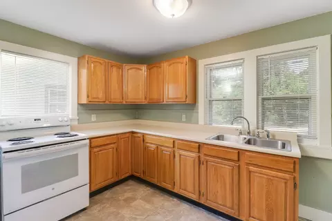 706 E Monroe St, Bloomington, IL 61701 photo 11