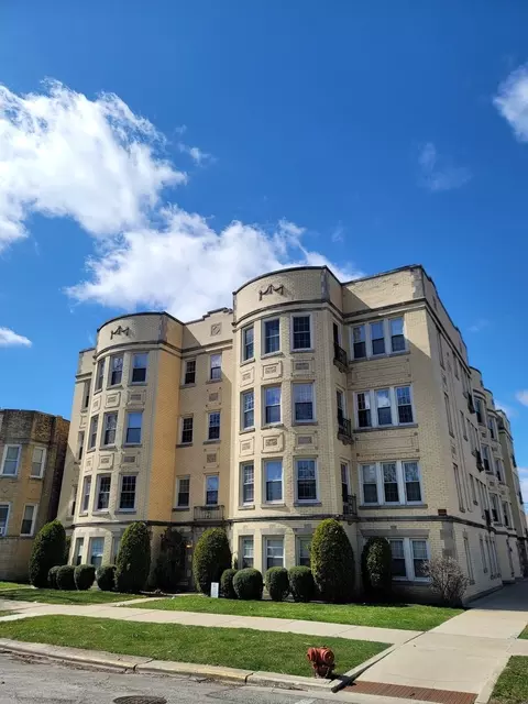 6558 N Washtenaw Ave #1, Chicago, IL 60645