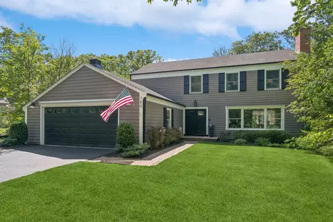 780 S Green Bay Rd, Lake Forest, IL 60045