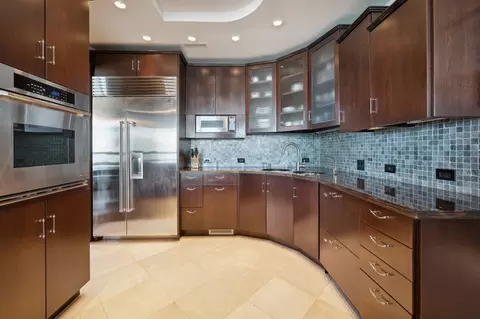 180 E Pearson St #7201, Chicago, IL 60611 photo 8